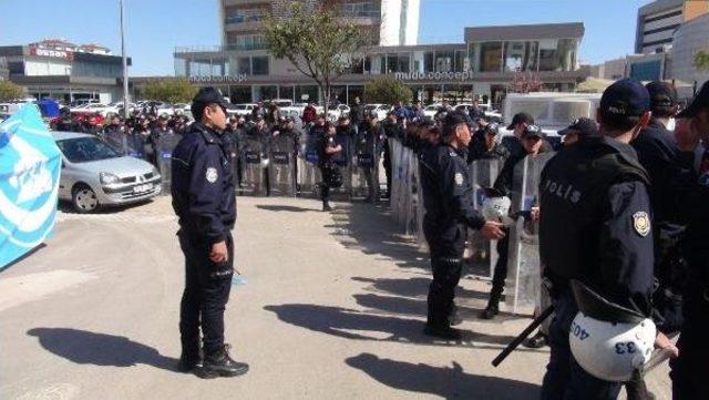 Meral Akşener, Mersin'de Protesto Edildi