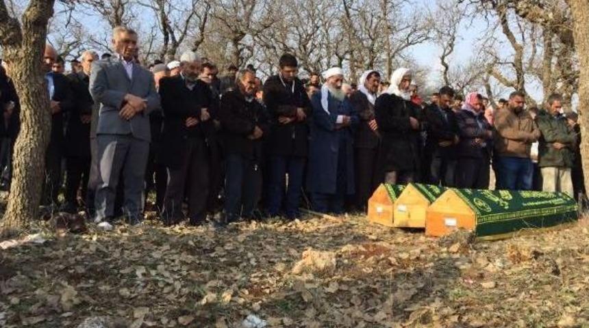 İstanbul'da Yangında &Ouml;len 3 &Ccedil;ocuk, Darge&ccedil;it'te Toprağa Verildi