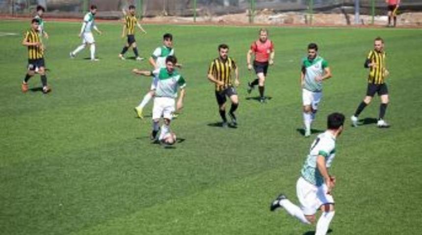İnönü Üniversitesispor Rakibine Gol Yağdırdı