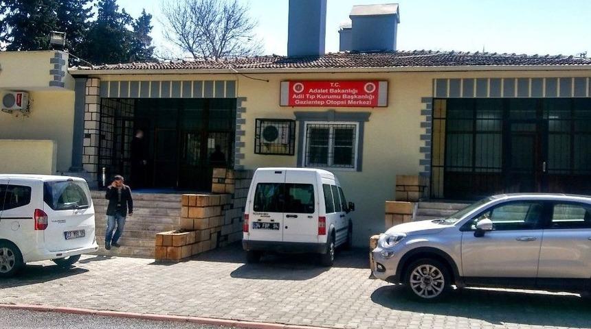 Tartıştığı Ağabeyini 15 Yerinden Bı&ccedil;aklayarak &Ouml;ld&uuml;rd&uuml;