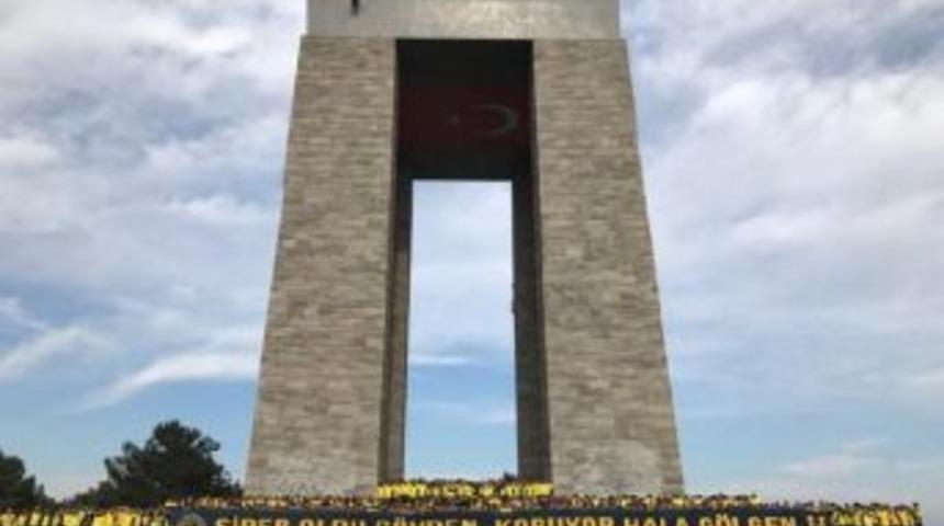 1907 &Uuml;nifeb &Uuml;yeleri &Ccedil;anakkale Şehitliklerine Akın Etti