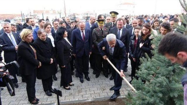 Bakan Özlü: Ar-Ge Merkezi Kuranları Teşvik Edeceğiz (2)