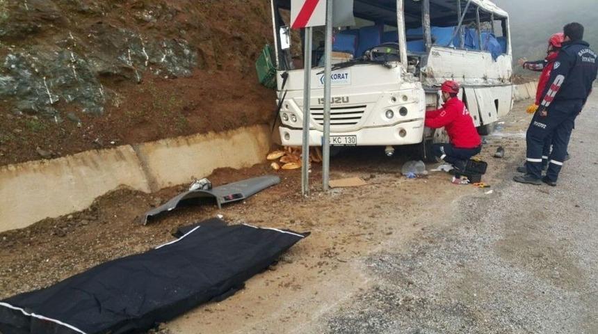 Sis Faciası: 2 &Ouml;l&uuml;