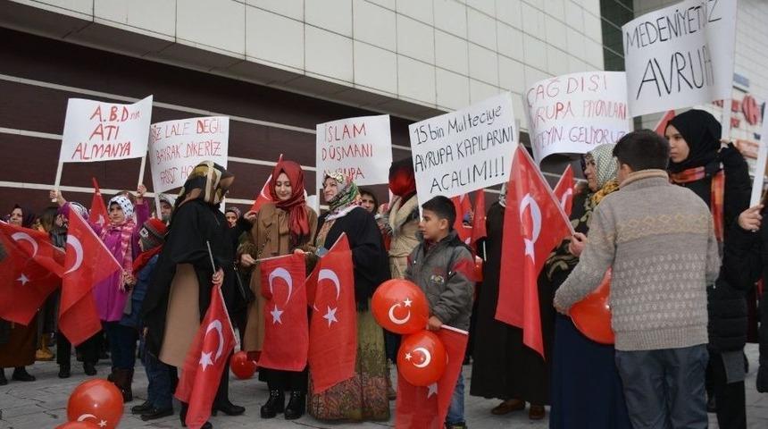 Tatvanlı Kadınlardan Hollanda’ya Tepki