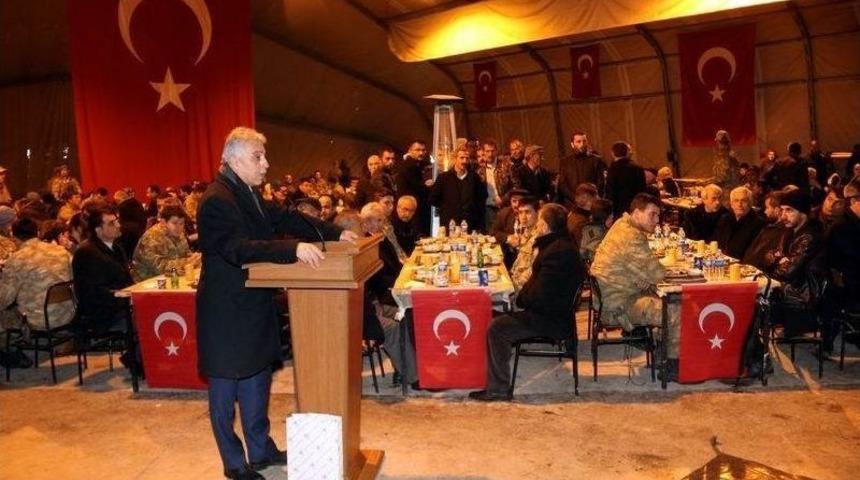 Vali Toprak, Şehit Yakınları Ve Gazilerle Bir Araya Geldi