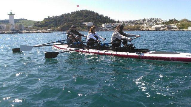 İstanbul’dan Bodrum’a Kürek Çekmek İçin Geldiler