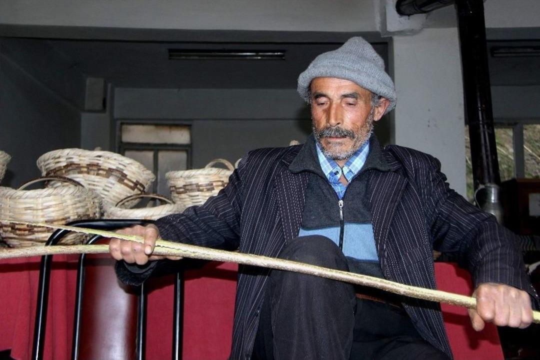 (&ouml;zel Haber) 500 Yıldır Bu K&ouml;y&uuml;n Erkekleri Sepet &Ouml;r&uuml;yor