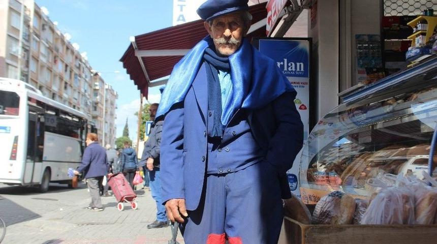 Kadın Gibi Giyinen Erkeklere Kızan Salih Dede&rsquo;den İlgin&ccedil; Eylem