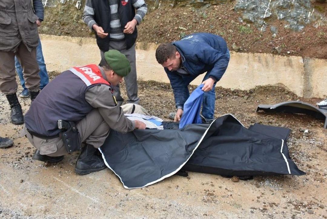 Maden İş&ccedil;ilerini Taşıyan Minib&uuml;s Kaza Yaptı: 2 &Ouml;l&uuml;, 1&rsquo;i Ağır 24 Yaralı