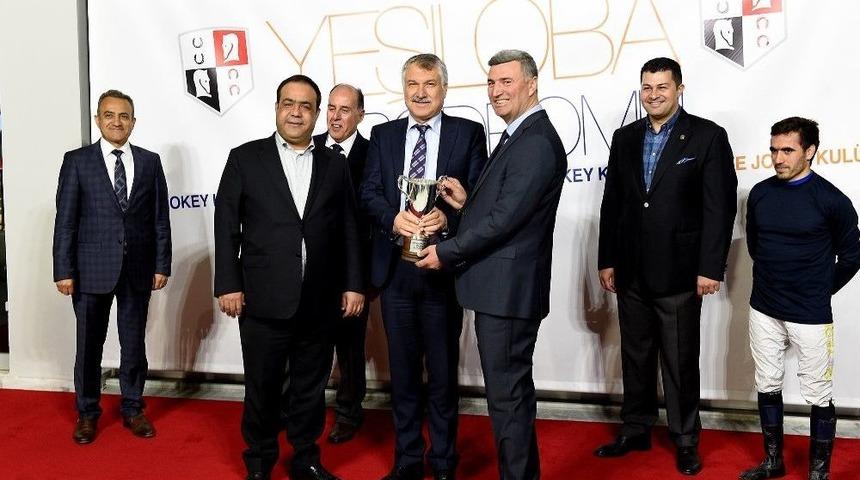 Seyhan Belediye Başkanlığı Koşusunu "aşemez" Kazandı