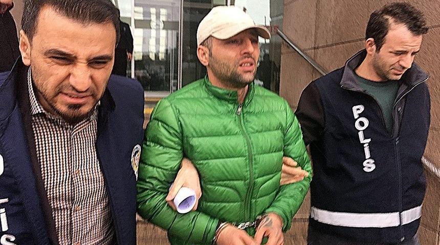 (&ouml;zel Haber) İstanbul Adliyesinin "yardımsever" Dolandırıcısı Yakayı Ele Verdi