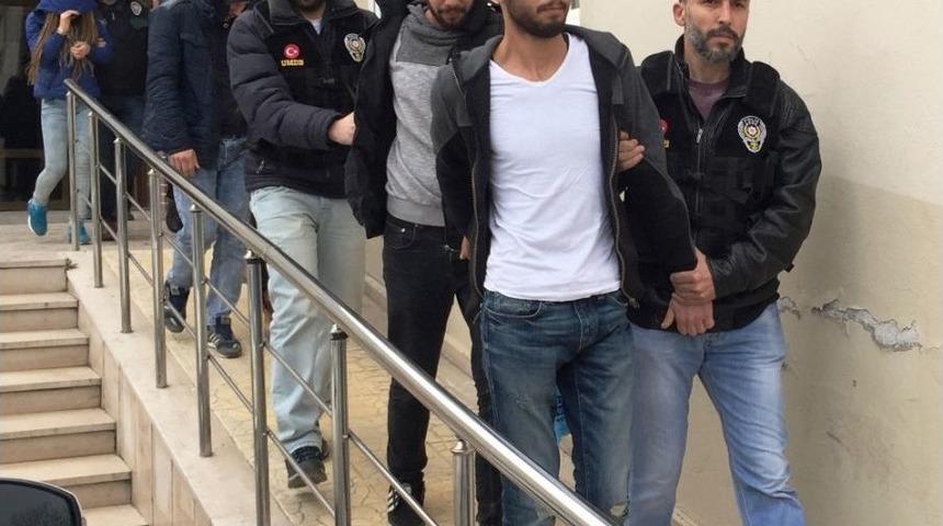 Gen&ccedil;leri Zehirleyemediler