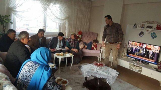 Uçar, Şehit Aileleri İle Bir Araya Geldi 3