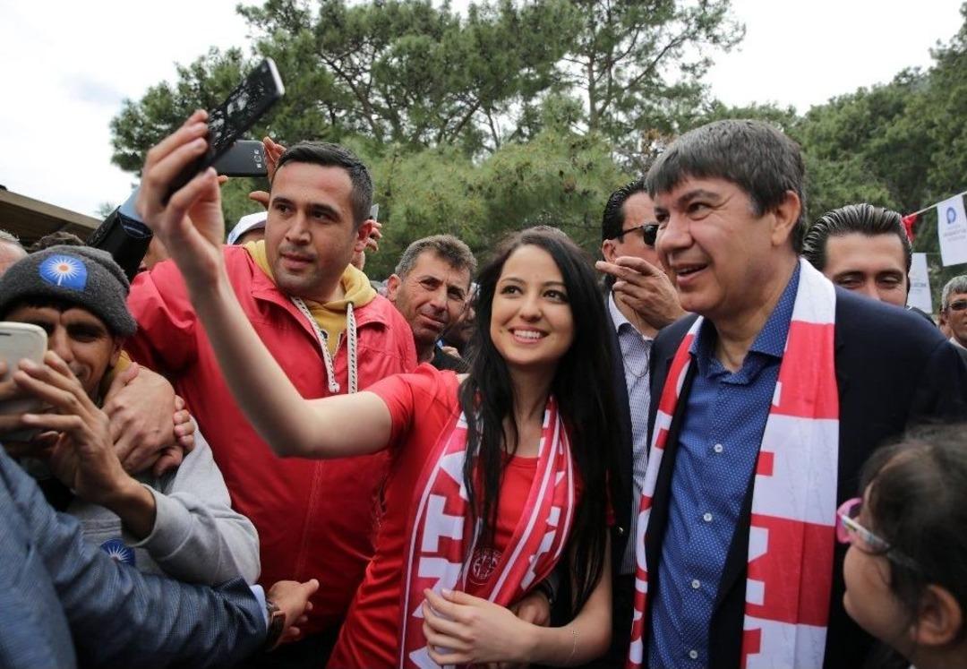 T&uuml;rel&rsquo;den Top&ccedil;am&rsquo;a Kadınlar Plajı M&uuml;jdesi