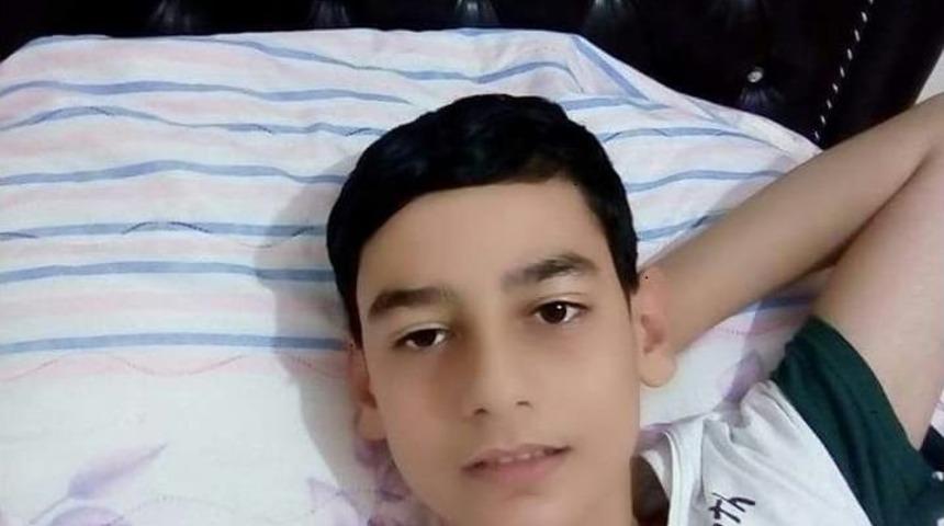 Lise &Ouml;ğrencisi Sınıfta Cinnet Ge&ccedil;irdi: 1 &Ouml;l&uuml;, 1 Yaralı