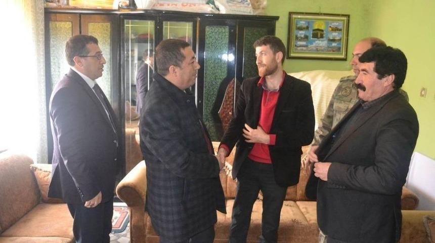 Kaymakam 15 Temmuz Gazisini Evinde Ziyaret Etti