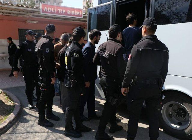 Adana’da ’bylock’ Kullanan 1’i Kadın 14 Polis Adliyeye Sevk Edildi