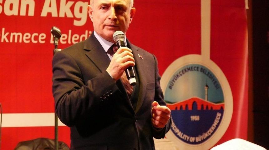 Başkan Akg&uuml;n: "doktorluk İnsanlık Adına &Ccedil;ok Ulvi Bir Meslektir"