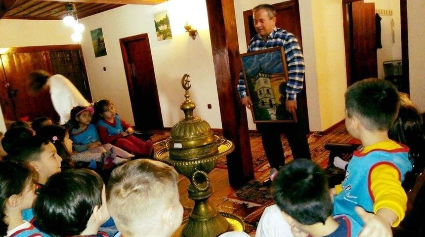 Tarihi Konak&rsquo;ta &Ccedil;ocuk Sesleri Eksik Olmuyor