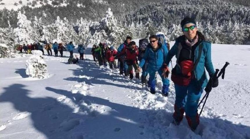 &Ccedil;anakkale Şehitleri Anısına Kazdağları'na Tırmandılar