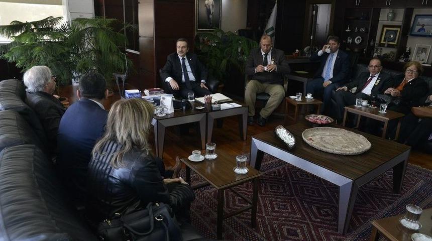 Kktc Şehit Ailelerinden Ata&ccedil;&rsquo;a Ziyaret