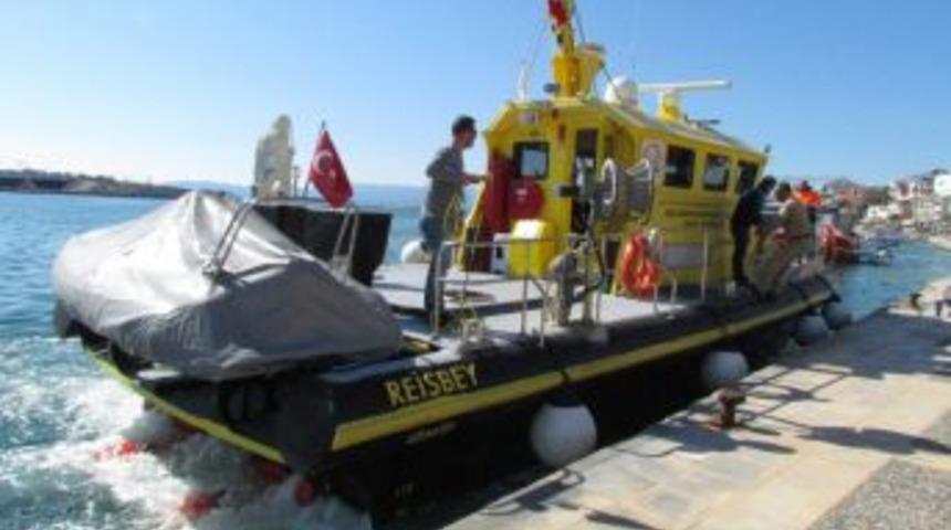 &Ccedil;eşme&rsquo;de Ka&ccedil;ak Deniz Avcılığına Ge&ccedil;it Verilmiyor