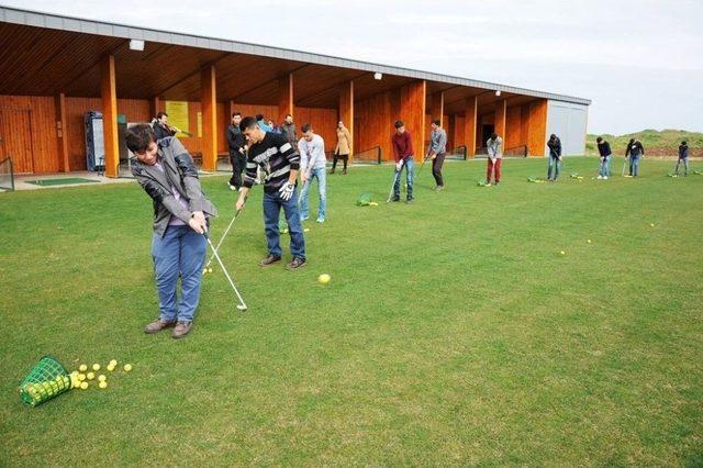 İşitme Engelli İlk Milli Golfçüler, Büyükşehir Golf Kulübü’nde Yetişiyor