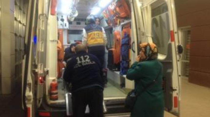 İki Otomobil Çarpıştı: 1 Yaralı