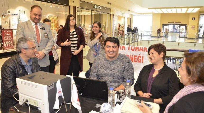 İzmir’de Vatandaşlara Koah Testi