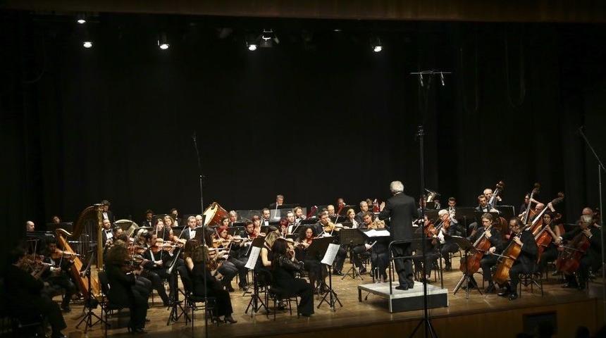 Devlet Senfoni Orkestrası &Ccedil;anakkale Zaferi&rsquo;nin Ruhunu Yaşattı