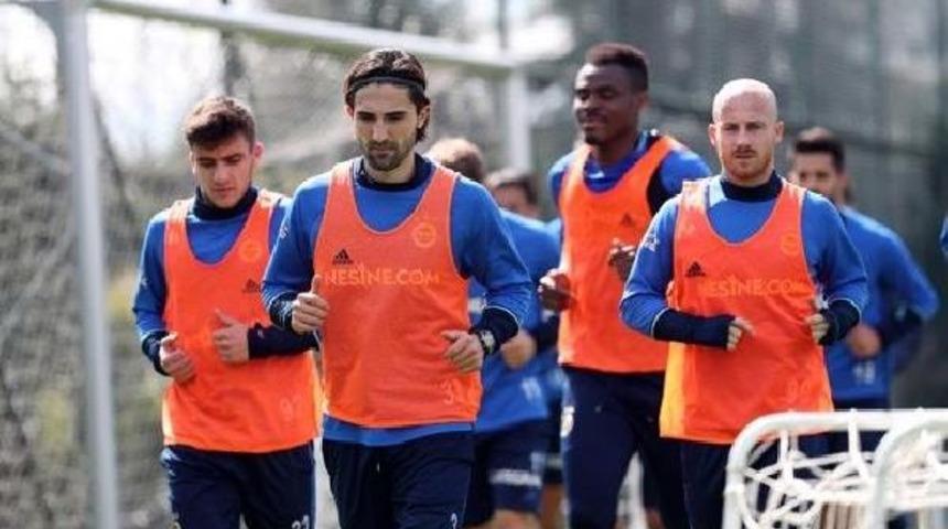 Fenerbah&ccedil;e, Kardemir Karab&uuml;kspor Hazırlıklarını S&uuml;rd&uuml;rd&uuml;