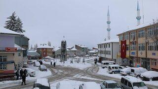 Tokat’ta Kar Yağışı Yüksek Kesimlerde Etkili Oldu