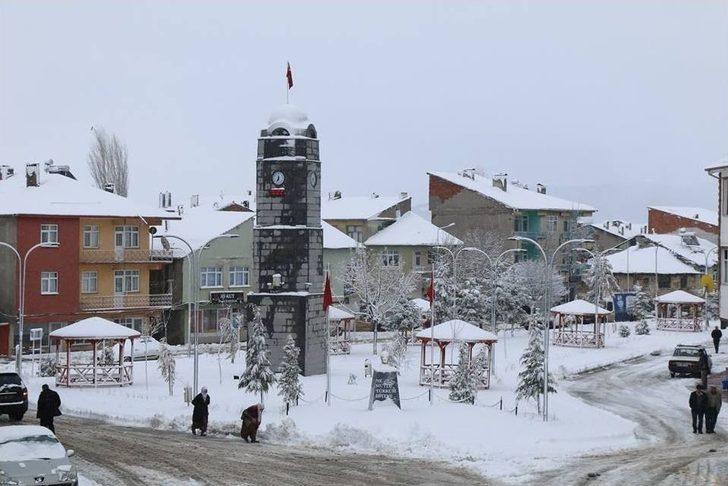 Tokat’ta Kar Yağışı Yüksek Kesimlerde Etkili Oldu G4