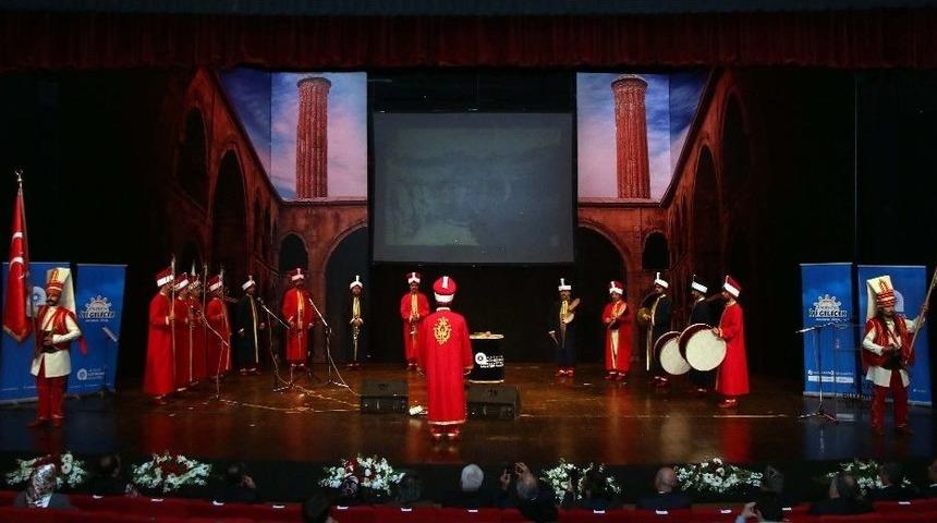 Şehitler Şiirle Anıldı