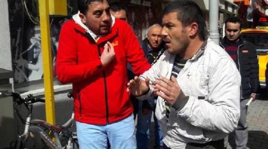 Caddede &Uuml;niversiteli Kıza Tacize G&ouml;zaltı