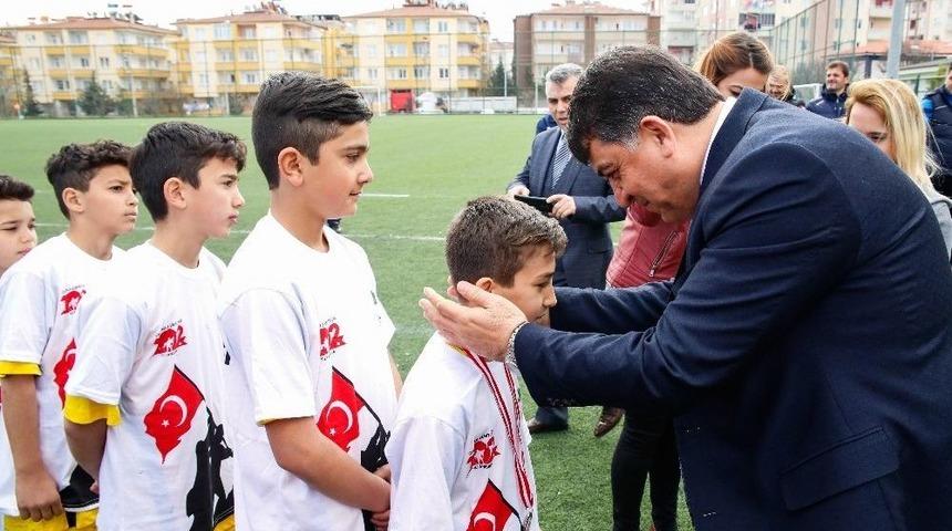 &Ccedil;anakkale Zaferi Yeşil Sahada Da Kutlandı