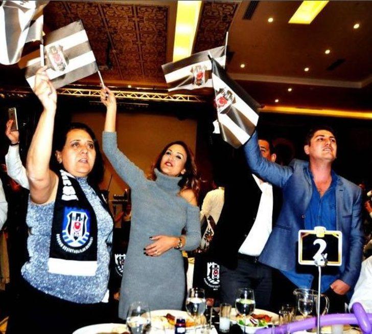 Bodrum'daki Beşiktaşlılar'dan Kutlama