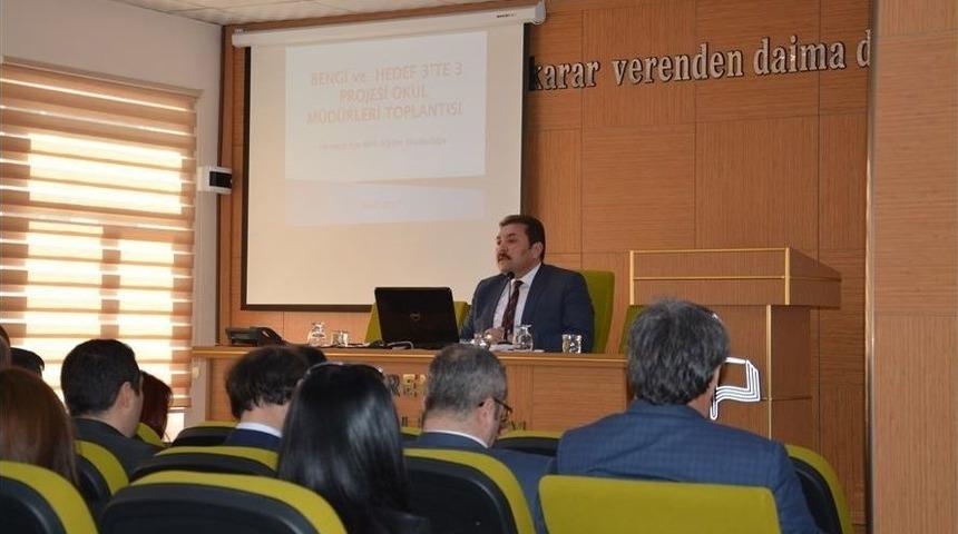 M&uuml;d&uuml;rler Bir Araya Geldi