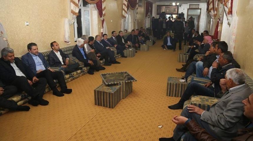 Başkan Ekinci Mahalle Muhtarıyla Ve Vatandaşlarla Bir Araya Geldi