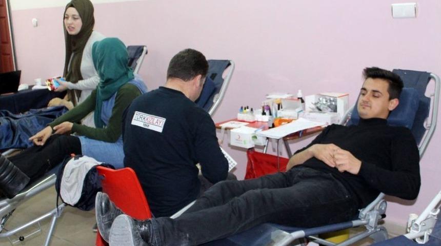 Ne&uuml;&rsquo;de Kan Bağışı Kampanyasına Yoğun İlgi