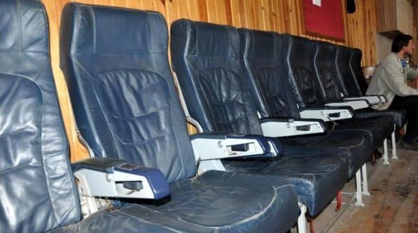 Köprübaşı'nda Uçak Koltuğunda Çay Keyfi