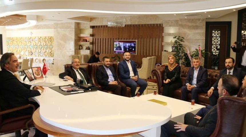 Ak Parti Heyetinden Rekt&ouml;r Bağlı&rsquo;ya Ziyaret