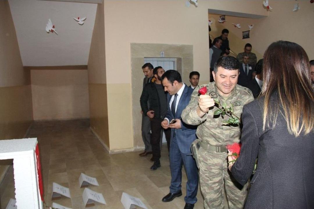 18 Mart &Ccedil;anakkale Zaferinin 102. Yıld&ouml;n&uuml;m&uuml; Ve Şehitleri Anma G&uuml;n&uuml;