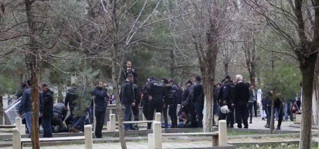 Dicle Üniversitesi'nde Nevruz Gerginliği: 16 Öğrenci Gözaltına Alındı