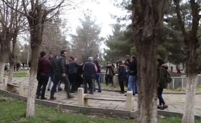 Dicle Üniversitesi'nde Nevruz Gerginliği: 16 Öğrenci Gözaltına Alındı