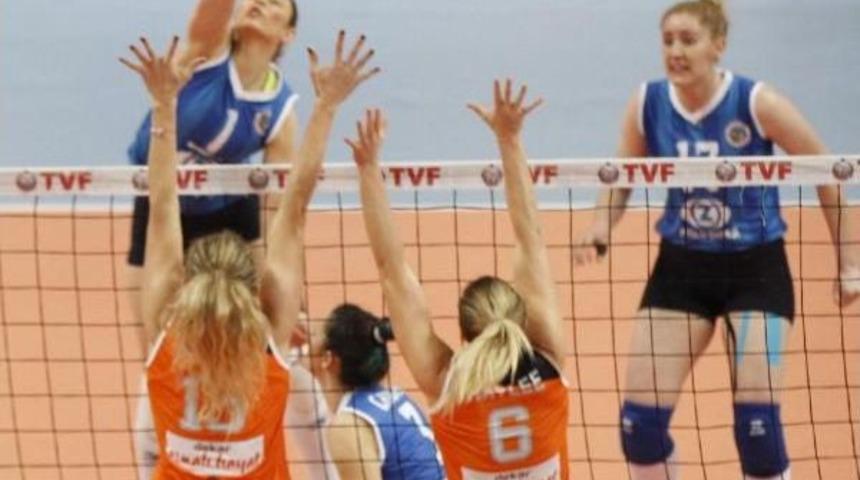 Beylikd&uuml;z&uuml; Voleybol İhtisas-Alaşehir Belediyespor: 3-0