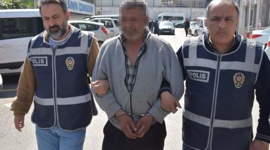 Oğluyla Tartışan Iki Kardeşi Bı&ccedil;akladı: 1 &Ouml;l&uuml;, 1 Yaralı