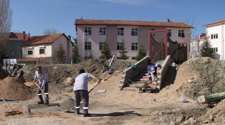 Korkuteli Belediyesinden &Ouml;ğrencilere K&ouml;pr&uuml;