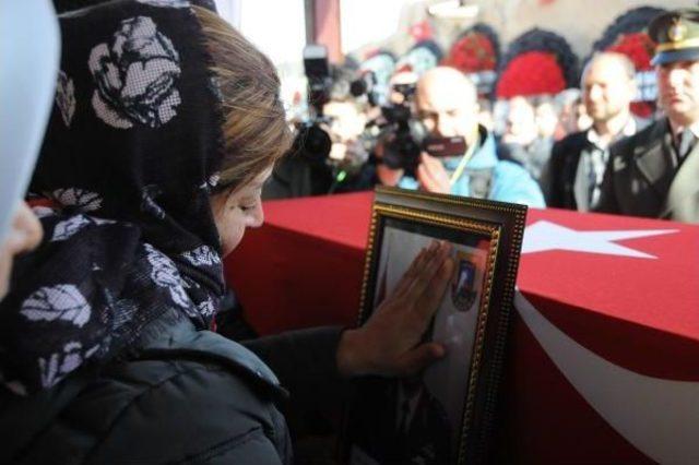 Şehit Yüzbaşı'nın Cenazesi Gaziantep'te - Ek Fotoğraflar