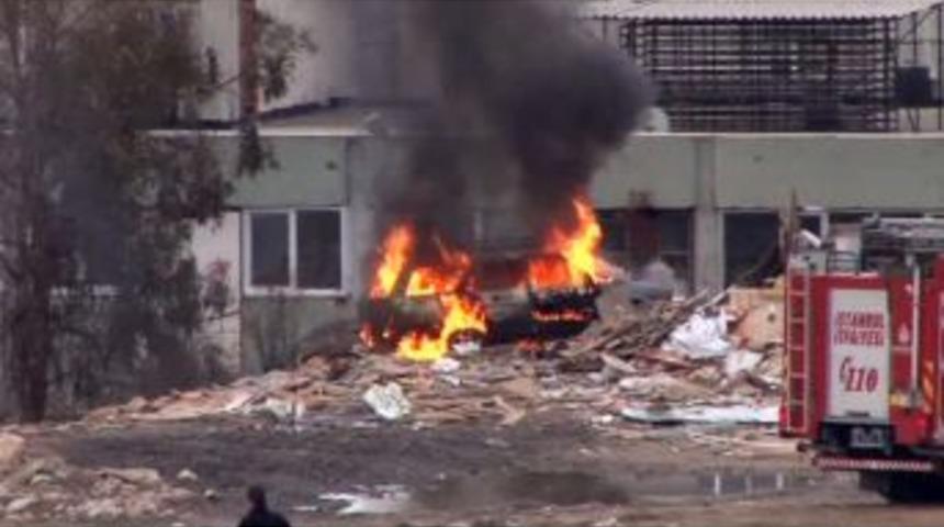 Maltepe&rsquo;de Park Halindeki Ara&ccedil; Alev Alev Yandı